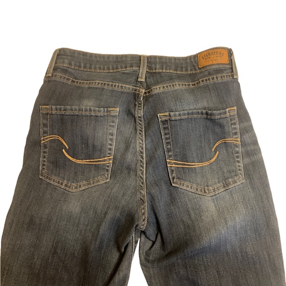 Levi Signature Jeans Women’s Size 8/29 High Rise Ankle Straight - Picture 4 of 8